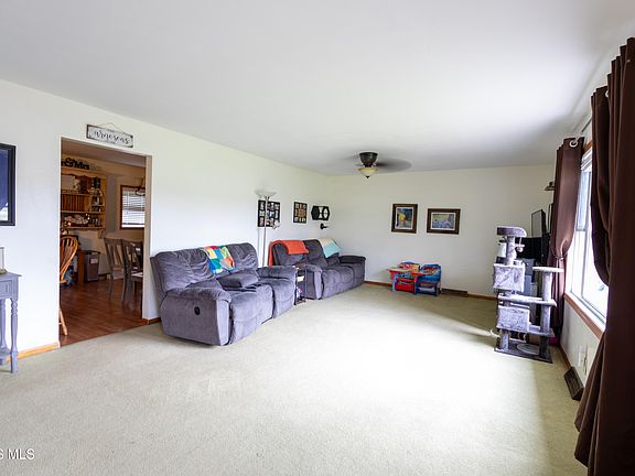 5th image of 100 Warrington Ave