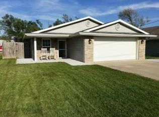 2311 S 19th St, Council Bluffs, IA 51501