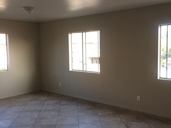4th image of 6108 Wilcox Ave