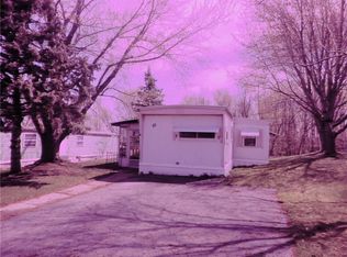 65 Parkview Dr, Avon, NY 14414