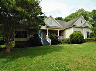 177 Hearthstone Dr, Winston Salem, NC 27107