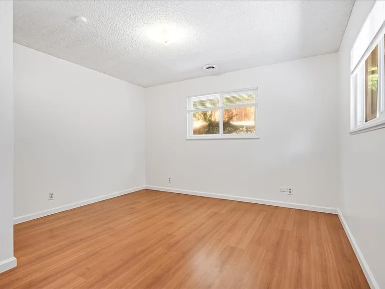 336 Triplett Dr — Photo 16