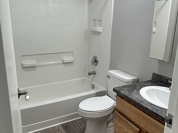 5th image of 1940 N Creekwood Park Cir #5