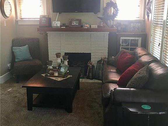 2nd image of 2809 Sylvanie St