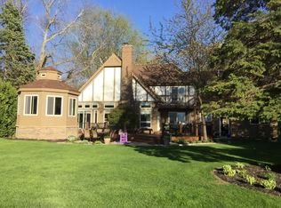 36956 N Stanton Point Rd, Ingleside, IL 60041