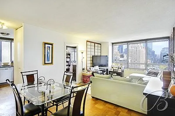Sold by Bellmarc Realty | media 17