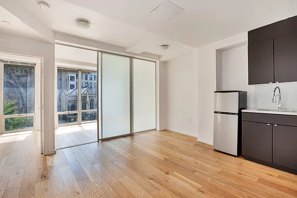 Rented by Nest Seekers International | media 8