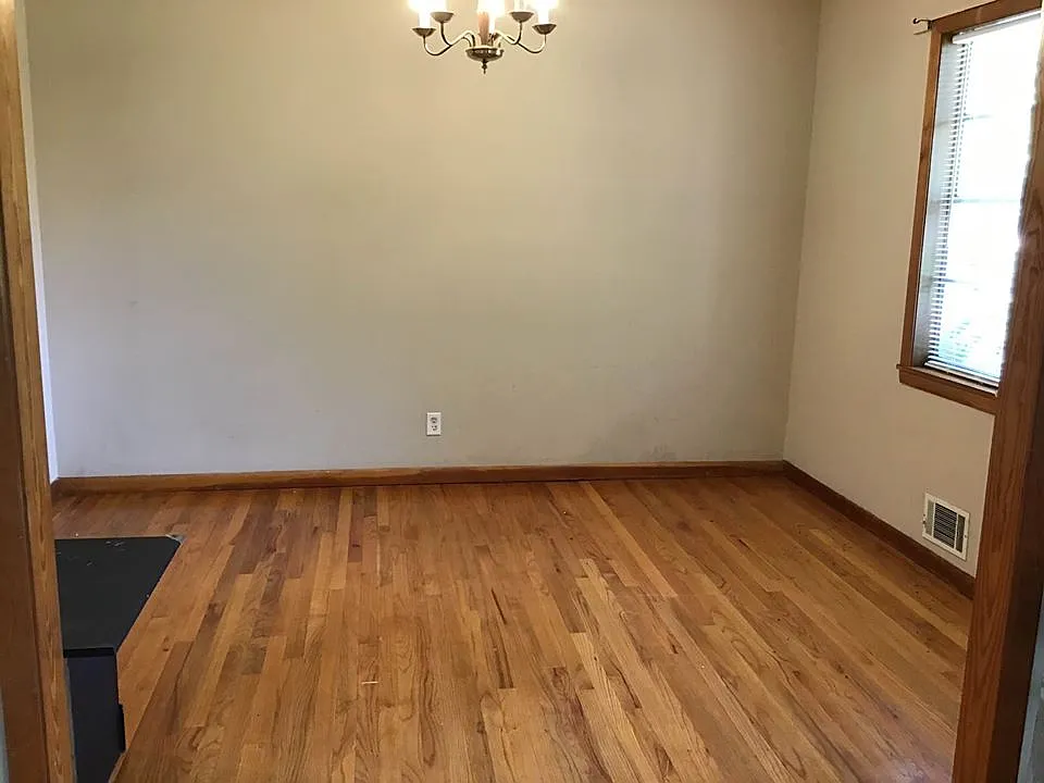 10 Hampton Drive - 1 — Photo 4