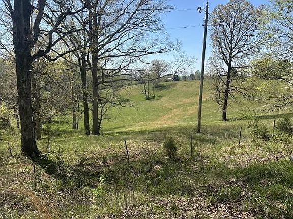 3rd image of 515 Jericho Rd