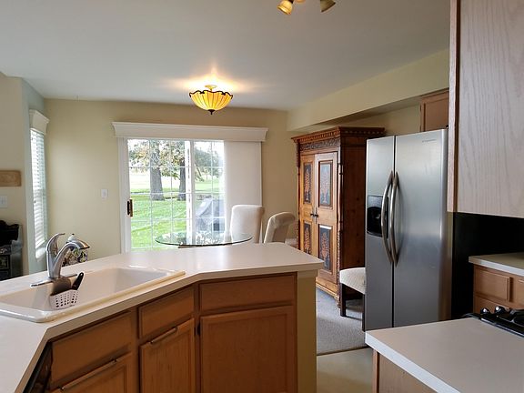4th image of 913 Eagleton Dr #46-11