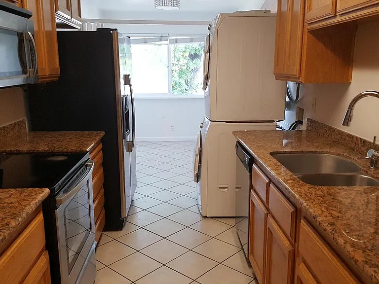 3588 Payne Ave — Photo 6