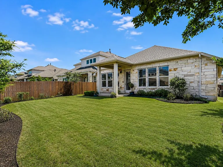 4318 Frankfurt Ln — Photo 35