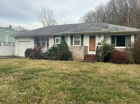 1713 Ferndell Ave, Bluefield, WV 24701