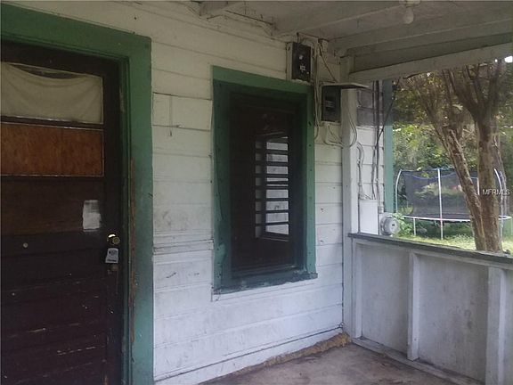 5th image of 20 S Christiana Ave
