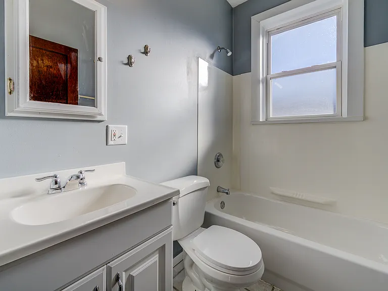 3252 S Compton Ave #2D — Photo 10