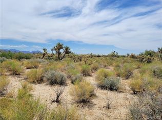 11422 S Dennis Rd, Yucca, AZ 86438