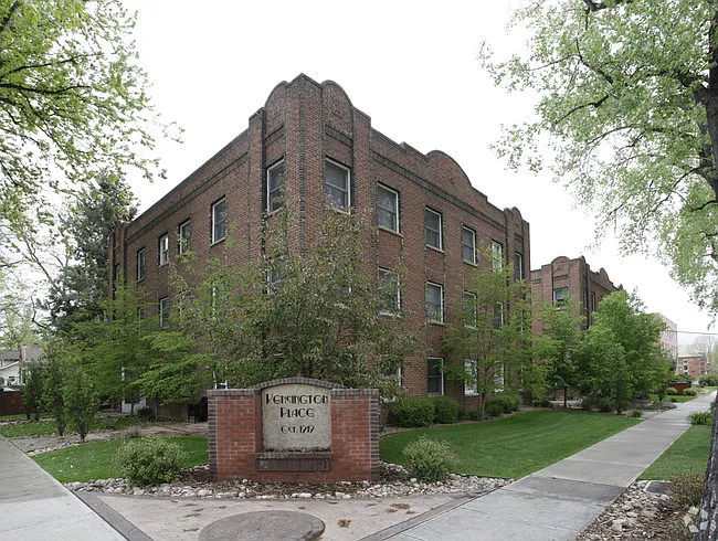 200 East Laurel Street - 11 — Photo 12