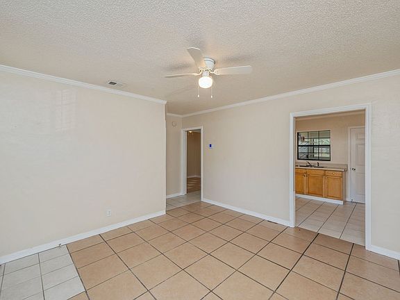 4th image of 362 Lincoln Ave Unit A