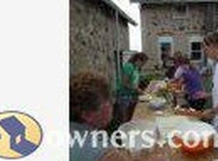 331 Newark Dr E, West Bend, WI 53090