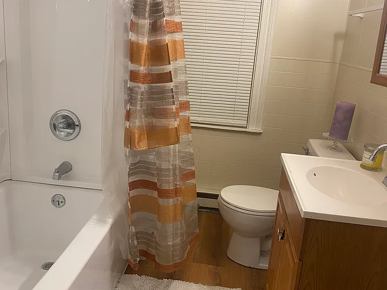 Spacious Bathroom