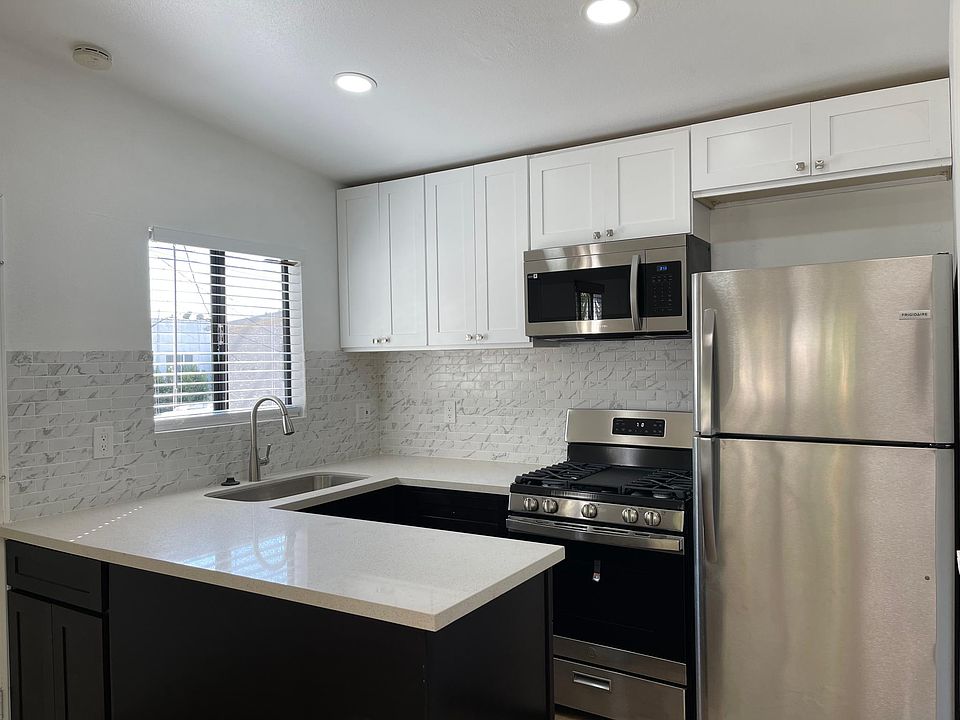 1st image of 1219 N Vista St #1
