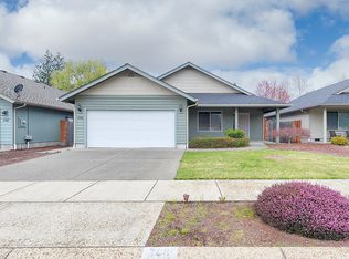 348 SW Wagner Meadows Dr, Grants Pass, OR 97526