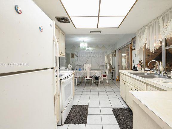 4th image of 4655 NW 41st Ct