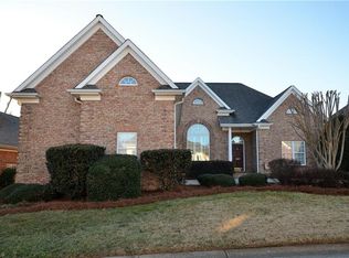 160 Kinlough Ln, Winston Salem, NC 27106