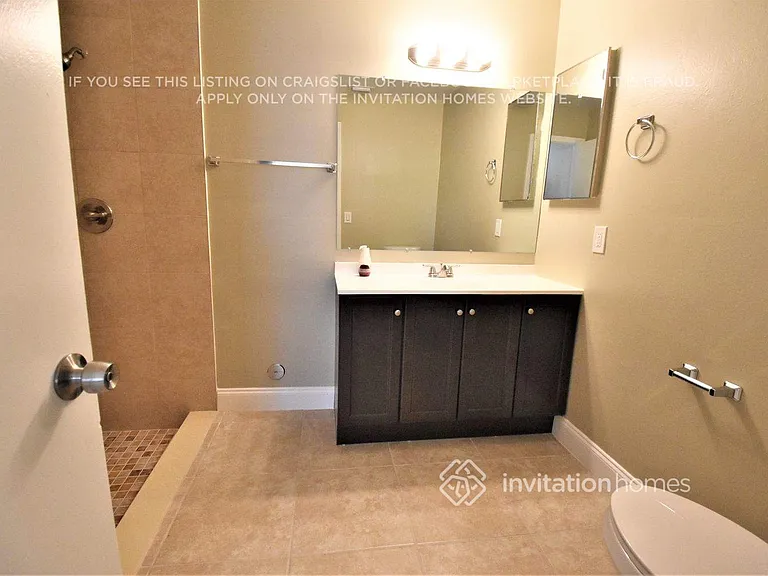 3211 NW 123rd Ter — Photo 15