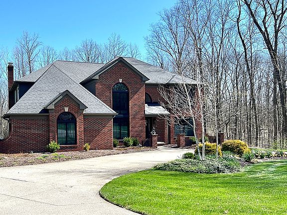 4th image of 2919 Woodhaven Dr
