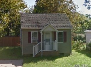 53 Elder Dr, Mastic Beach, NY 11951