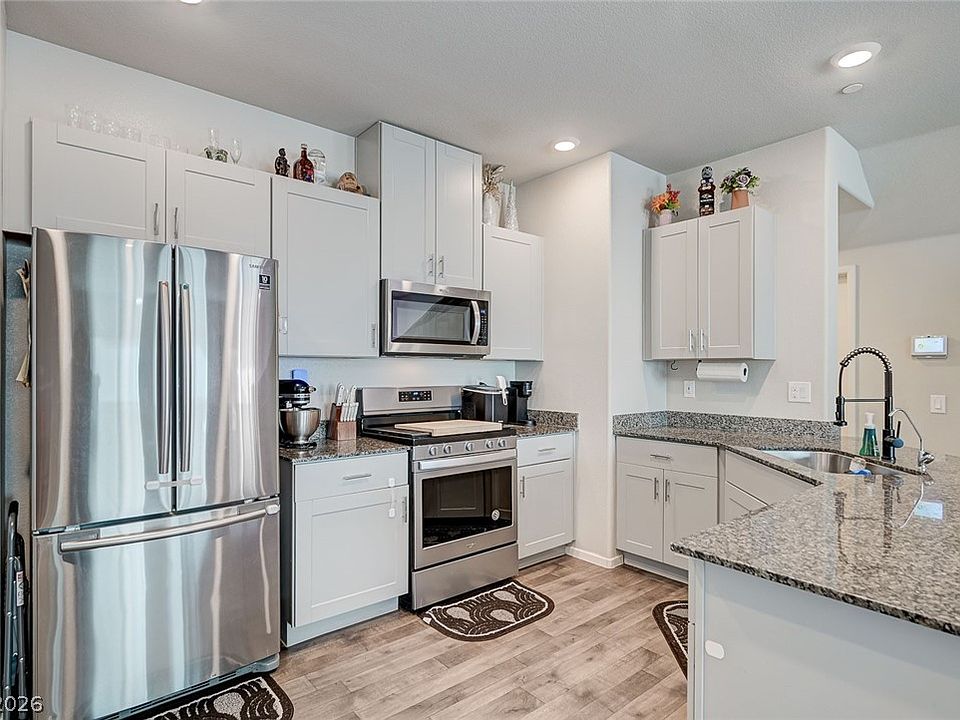 1st image of 4635 Ridgeley Ave #102