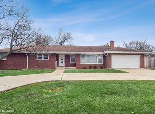 368 S York St, Elmhurst, IL 60126