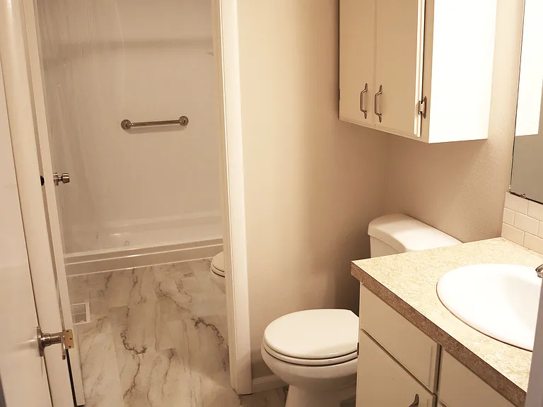 210 W Arrowrock Ln — Photo 23