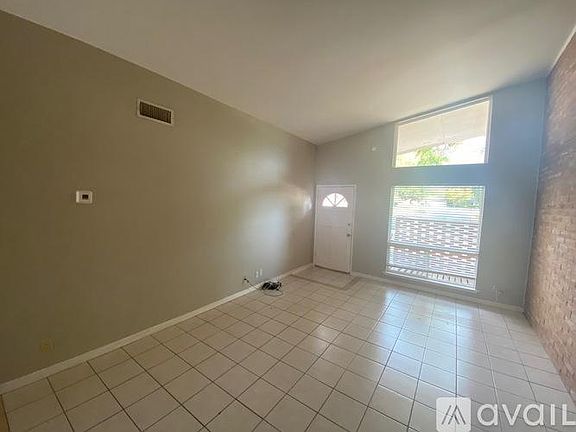3rd image of 3216 Urban Crest Dr