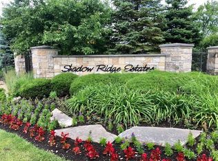 211 Forest Edge Dr, Palos Park, IL 60464