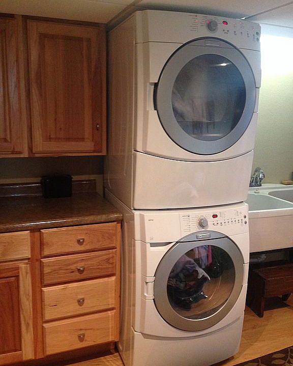 2nd image of 515 E Lieg Ave
