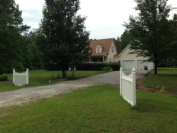 Private dead end road