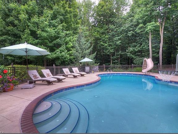 4th image of 8220 Woodberry Blvd