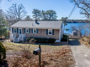 7 Leslie Ln, Yarmouth Port, MA 02675