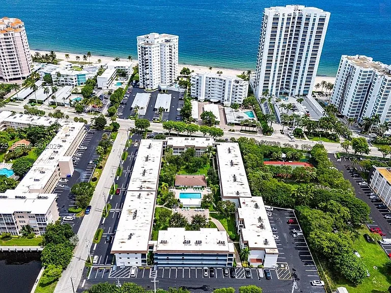 1501 S Ocean Blvd #307 — Photo 37