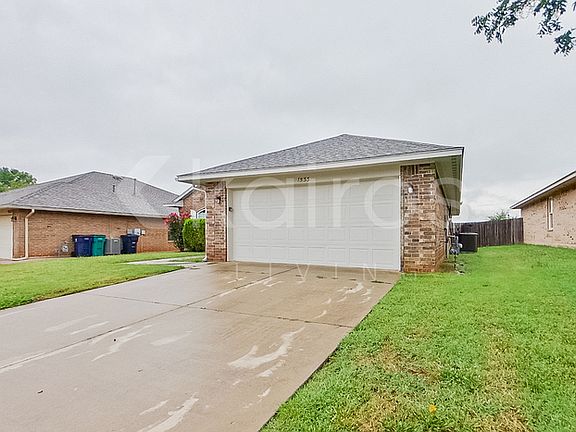 3rd image of 1533 NW 123rd St
