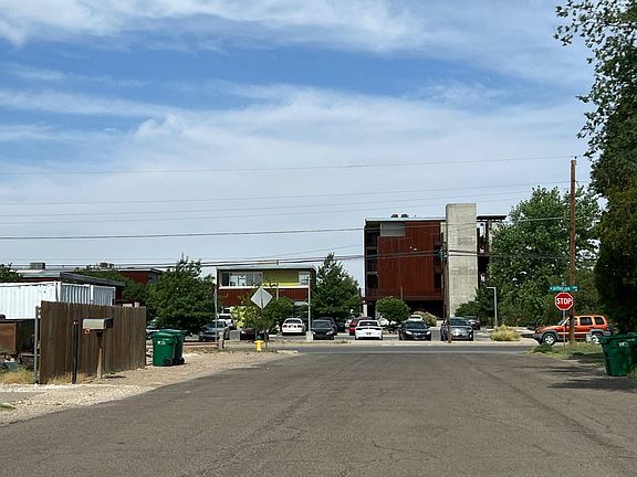 4th image of 1118 Mosely Cir
