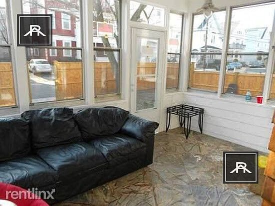 5th image of 22 Ashford St #2