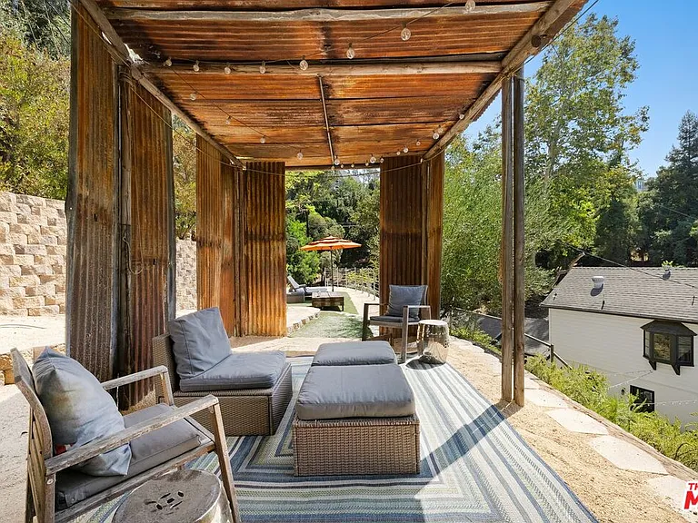 5733 Valley Oak Dr — Photo 17
