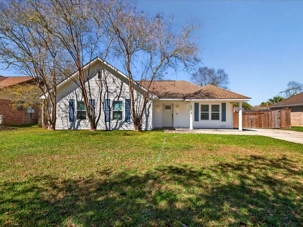 15116 Rosewood St, Gulfport, MS 39503