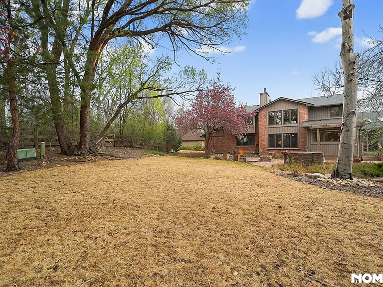 8433 Sawtooth Ln — Photo 36