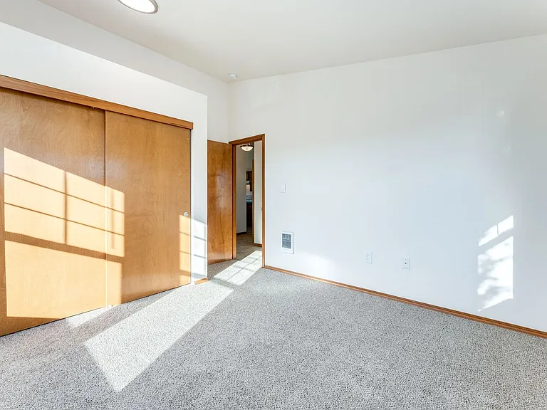 Big Meadow Apartments — Photo 68