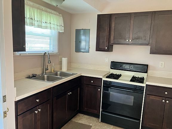 4th image of 6934 Cornell St #1