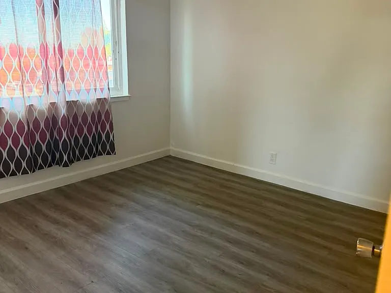 1640 Adams Ave #4 — Photo 6